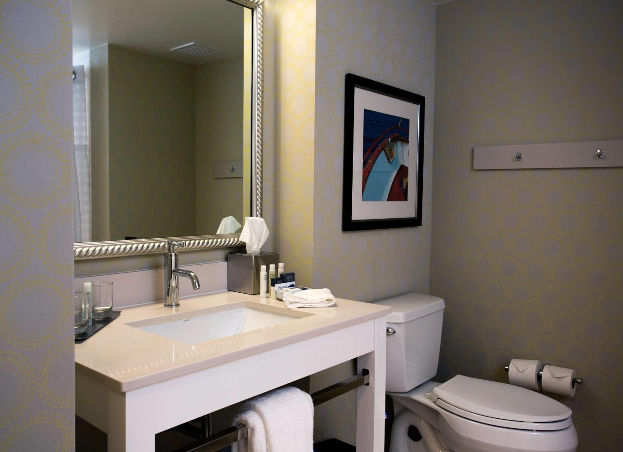 King Corner Room with City View